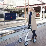 Zusätzliches Produktbild für Acre Rollator Carbon Ultralight Komfort perlweiß