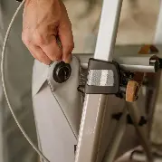 Saljol Carbon Rollator Superlight Rose Gold Befestigung Netz mit Magnetverluss Zusätzliches Produktbild für Saljol Carbon Rollator Superlight