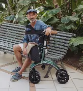 Zusätzliches Produktbild für Saljol Carbon Rollator mit Vollausstattung