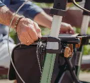 Zusätzliches Produktbild für Saljol Carbon Rollator mit Vollausstattung