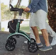Zusätzliches Produktbild für Saljol Carbon Rollator mit Vollausstattung