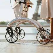Saljol Carbon Rollator Superlight Rose Gold Zusätzliches Produktbild für Saljol Carbon Rollator Superlight